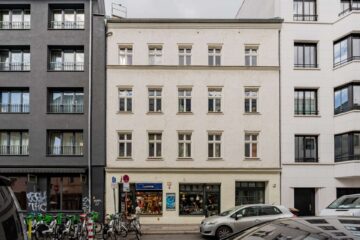 2,5 Zimmer mit Balkon in exzellenter Lage, 10119 Berlin, Etagenwohnung